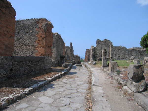 Pompeii street scene