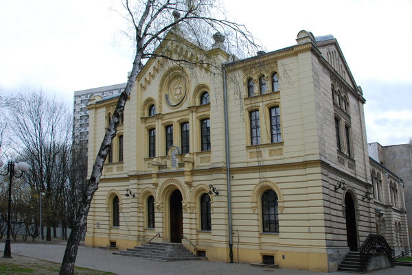 Nozyk Synagogue in Warsaw