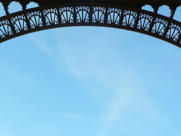 Eiffel tower arch border