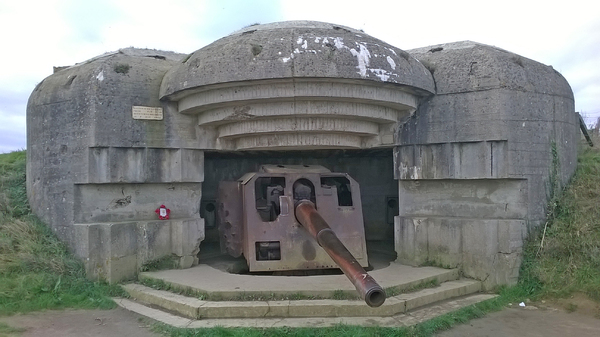 Longues-sur-Mer bunker 2