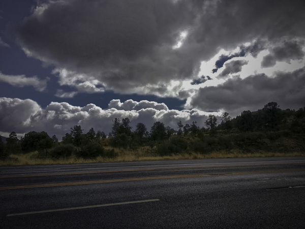 carretera nublado