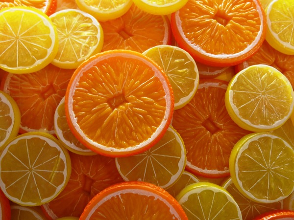 Oranges and lemons background