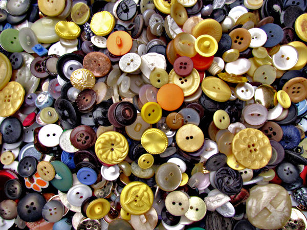 buttons - mixture 16b2