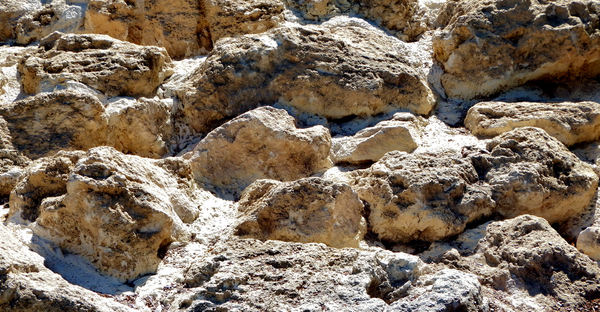 limestone rocks mound1