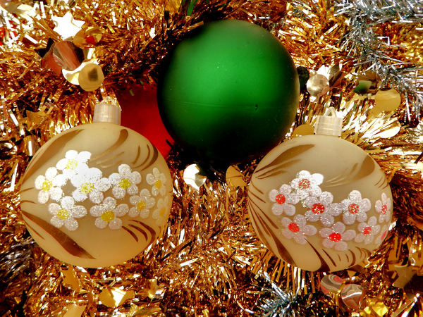 Christmas baubles4