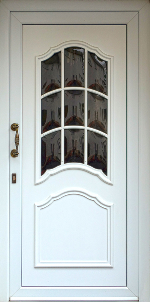 door with bull's eye panes