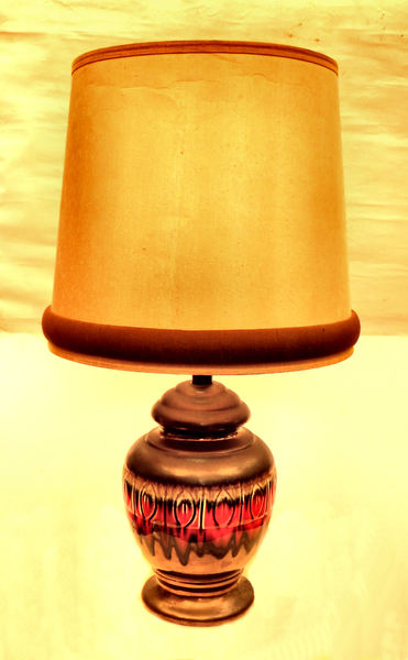 pottery urn lamp1