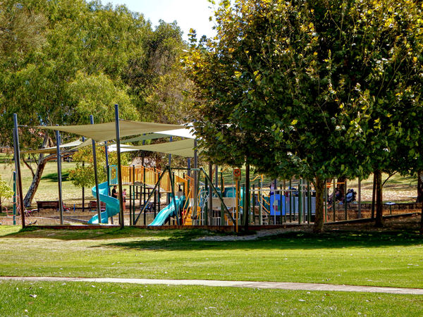 shaded park playgrd1