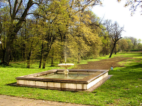 A fountain in the park
