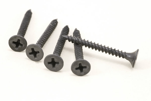 Black screws 1