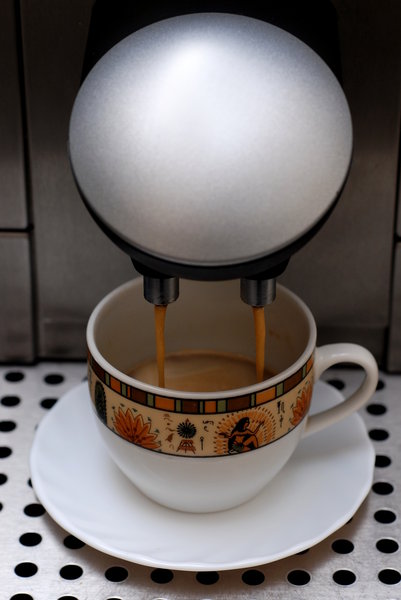 Making espresso in coffee mach