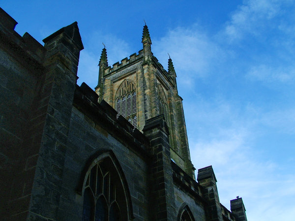 St Swithuns church, East Grins