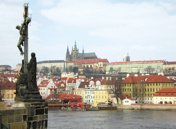 Prague citadel: Prague citadel and St Vitus cathedral from the Charles bridge