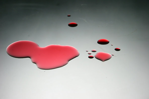 die: obviously, this isn't blood...  it's just a spot of grenadine syrup...