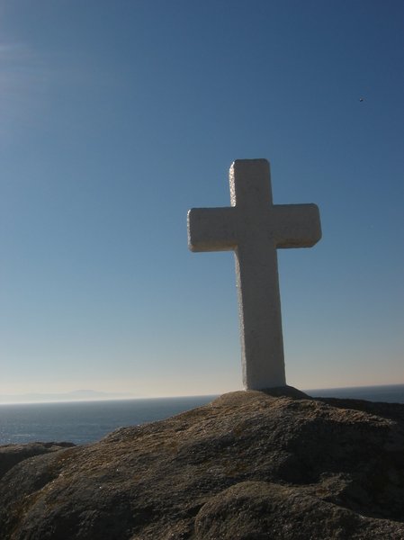 Crosses 3: White crosses in the seashore
