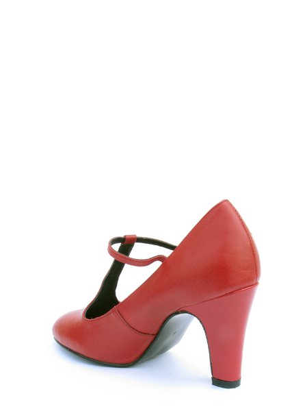 RED SHOE 3