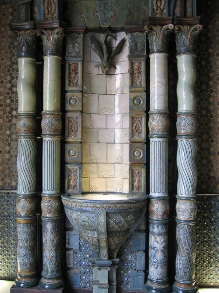 decorative well: A very colourful decorative well in a house entrance in London.