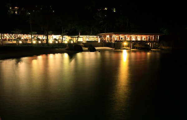 Dining By The Sea 1: Night scene of a restaurant by the sea
