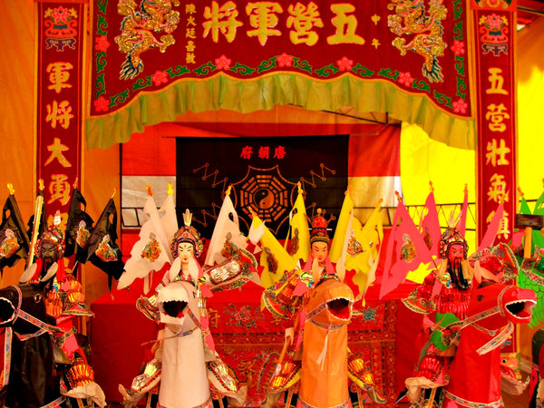 stage readiness: overwhelming colour of multi-stage Chinese drama festival