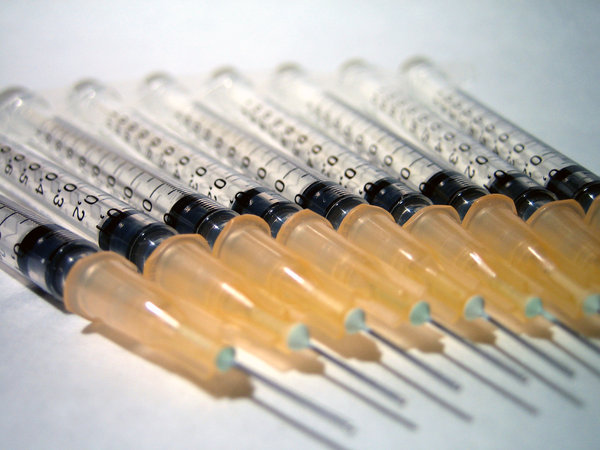 Needle Syringe: 