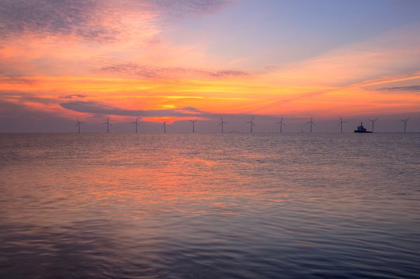 Oceanbased windturbines - HDR