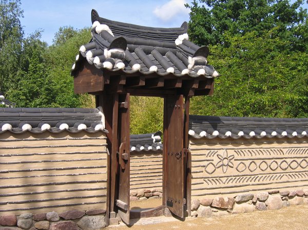 decorative corean gate