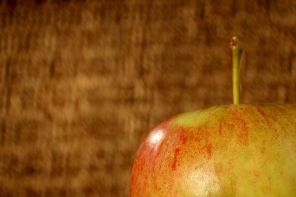 Apple with basket texture