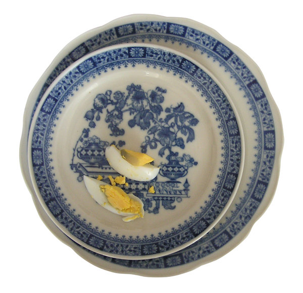 Plate with egg