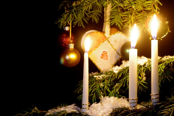 Christmas tree and candles