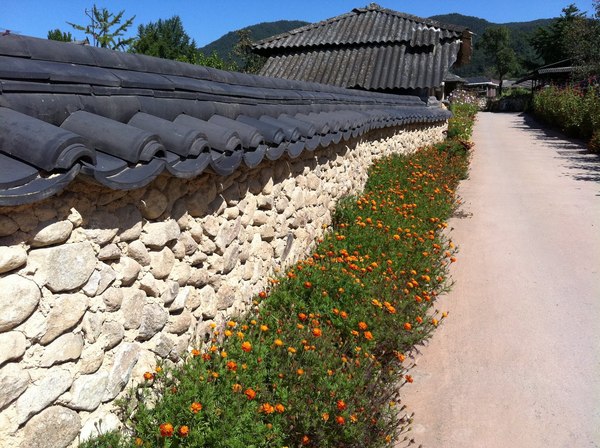 korean old style wall