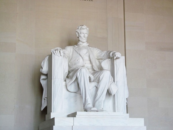 Lincoln Memorial: 