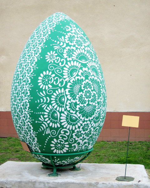 Giant egg