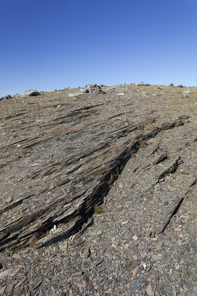 Splintered rock layers