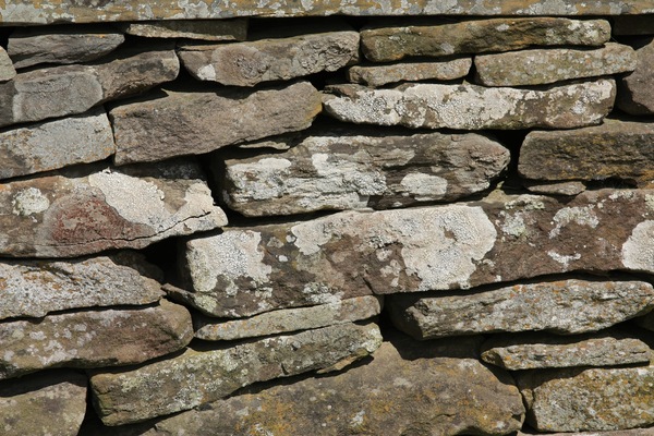 Dry stone wall