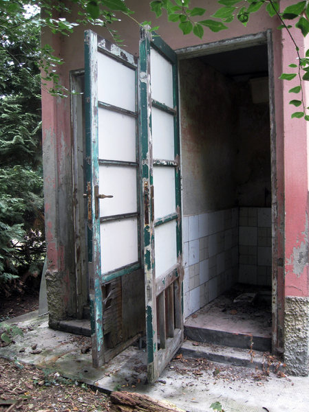 doors of abandoned toilets