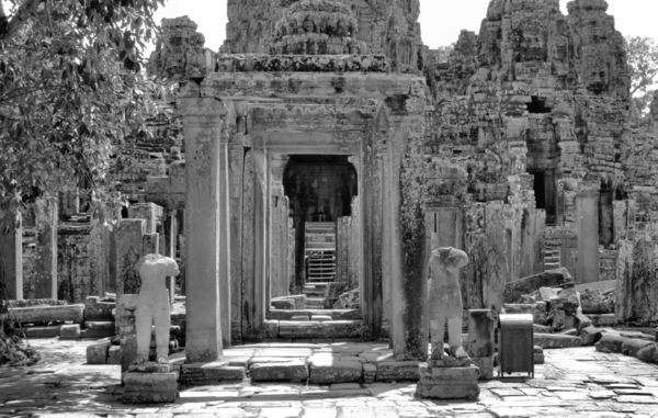 temple entrance1b