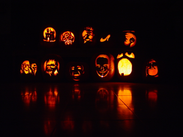 halloween pumpkin carving 3
