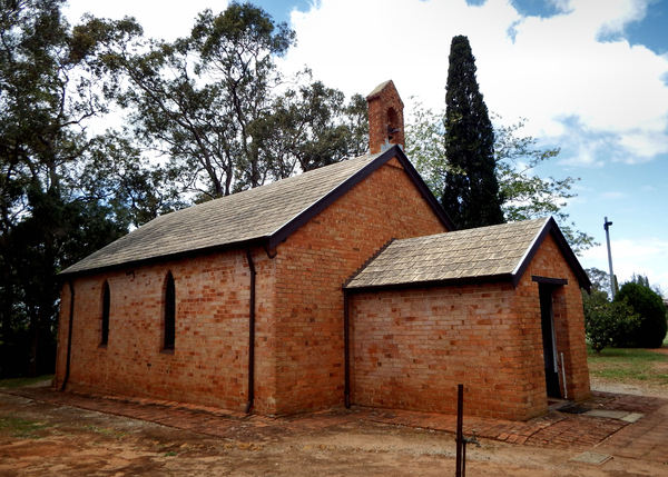 historic colonial church2