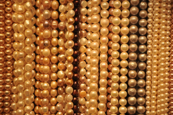 pearl necklace texture