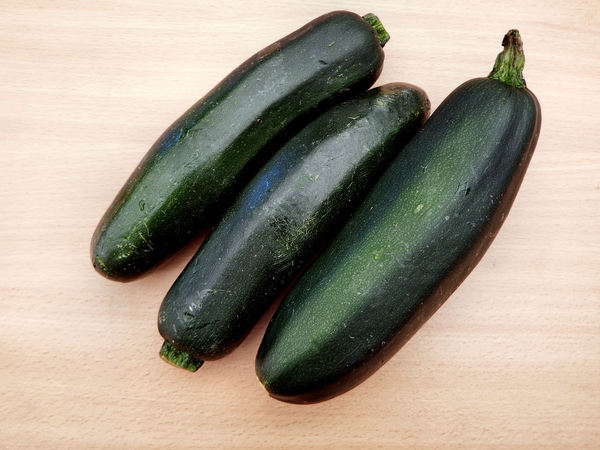 green zucchini1