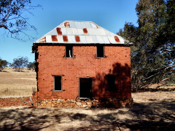 abandoned rural building3