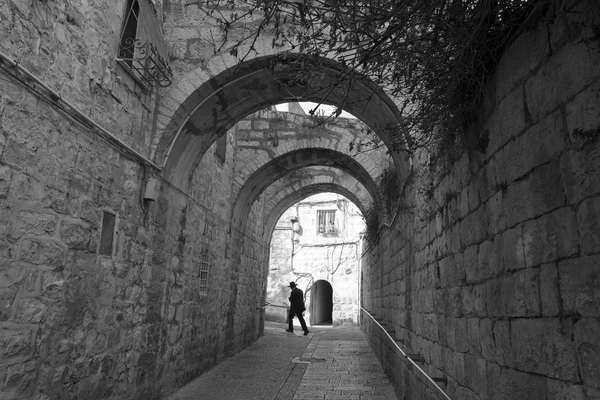 Jerusalem alley B/W