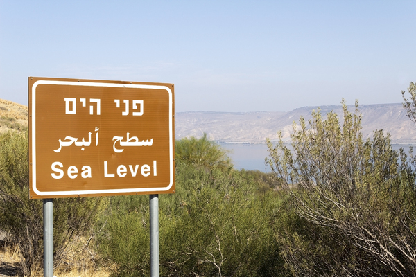 Sea level sign