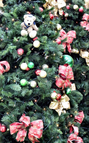 Christmas tree decorations7