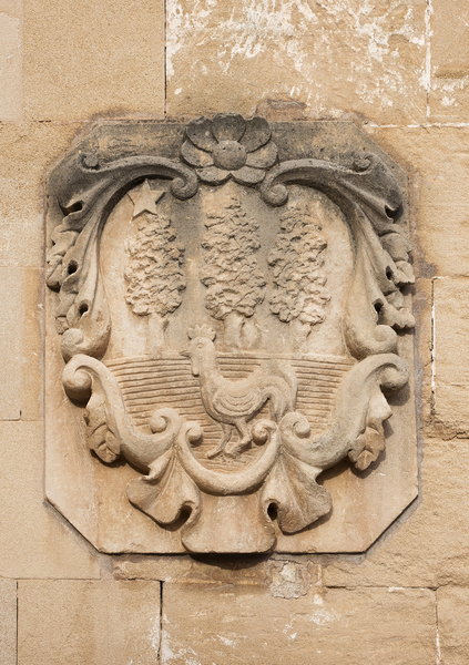 Old stone crest