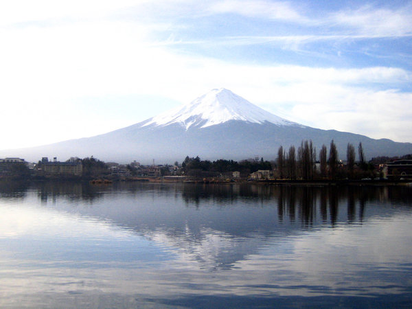 Mount Fuji: Picture of Mt. Fuji at Kawaguchi Lake