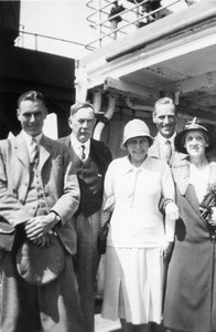 Vintage People on a cruise shi: 1932 - Vintage Cruise LinerHere is a image taken from a family album. The photo was taken on a cruise liner setting off to Europe