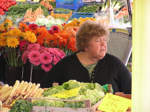 market woman: waiting for customers...