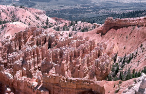 Bryce Canyon in Utah: Bryce Canyon is a national park located in southwestern Utah in the United States. Despite its name, this is not actually a canyon, but rather a giant natural amphitheater created by erosion along the eastern side of the Paunsaugunt Plateau. Bryce is dist