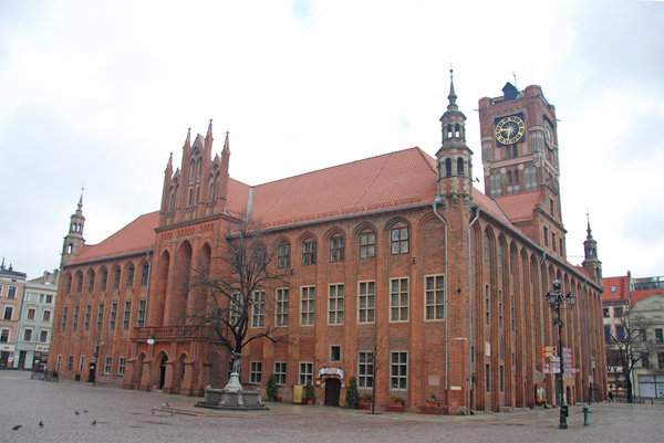 Medieval town hall in Torun: City hall in Thorn, Poland. Now museum